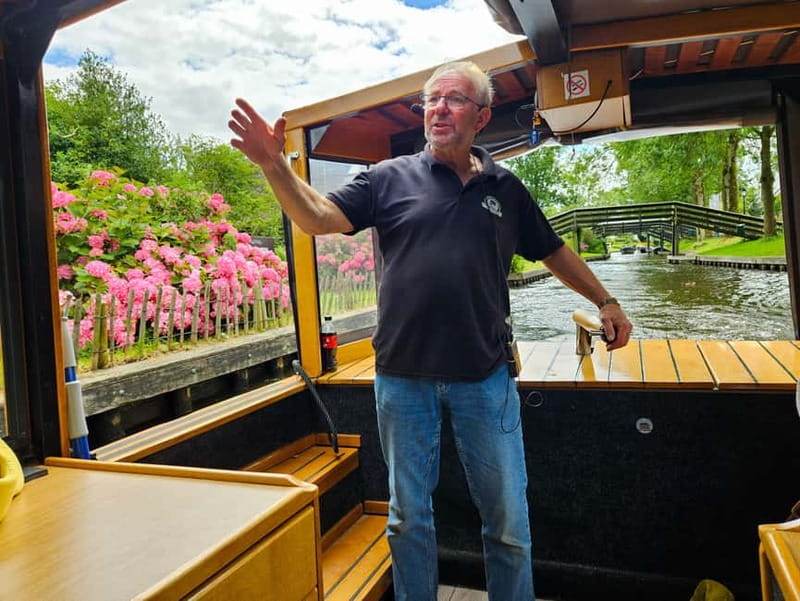 Amsterdam: Live GuideD Giethoorn Boat Tour & Cheese Platter - Exploring Giethoorn after the cruise: canals, bridges, and choices