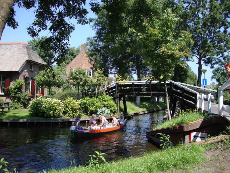 Amsterdam: Live GuideD Giethoorn Boat Tour & Cheese Platter - Should you book this Amsterdam to Giethoorn boat tour with cheese?
