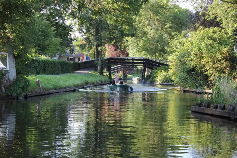 Amsterdam: Live GuideD Giethoorn Boat Tour & Cheese Platter - FAQ