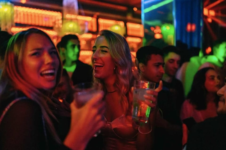 Amsterdam: Ludwig's Original Pub Crawl with VIP Club Entry - The 4-Hour Format: Fast, Social, and Built for Nightlife