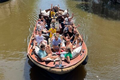 Amsterdam Luxury Boutique Boat tour with Unlimited Beer and Wine - The Sights You’ll See From the Canal (And What to Look For)