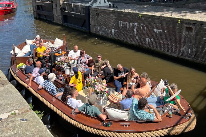 Amsterdam Luxury Boutique Boat tour with Unlimited Beer and Wine - Should You Book This Amsterdam Luxury Boutique Boat Tour?