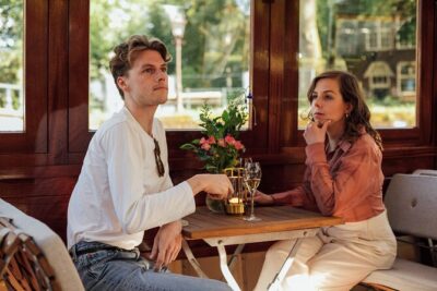 Amsterdam: Luxury Saloon Boat Cruise with Cocktails & Waffle - Price and what you actually get for $21.71