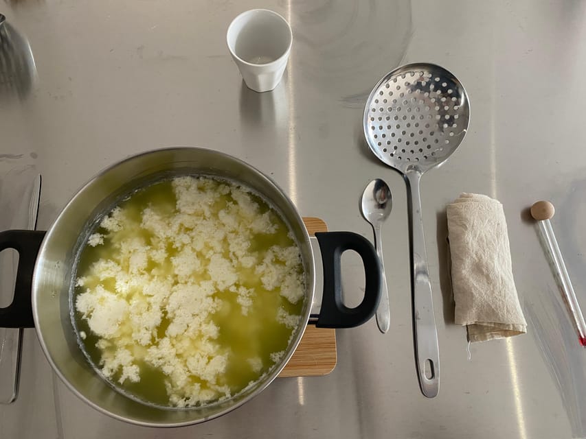 Amsterdam: Make your cheese next to De Hallen - Who this workshop is for, and who should skip it