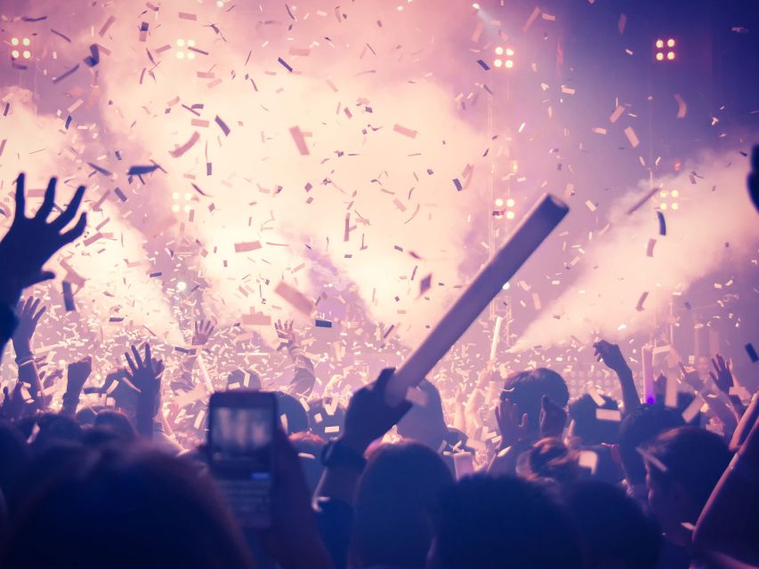 Amsterdam: Moco Museum & Nightclubs Admission Combo w/ Taxi - Included extras beyond the museum and clubs