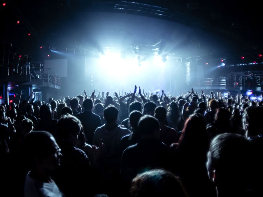 Amsterdam: Moco Museum & Nightclubs Admission Combo w/ Taxi - Taxi credit: how to use the Uber part without surprises