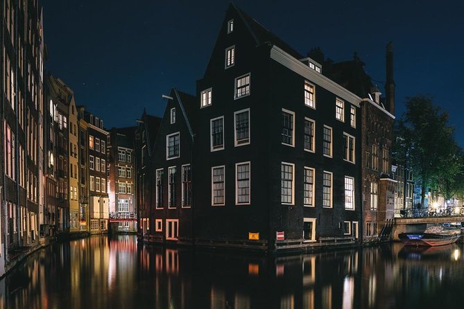Amsterdam Night Photography Workshop with a Professional - Red Light District at Night: Real Practice With Real Light