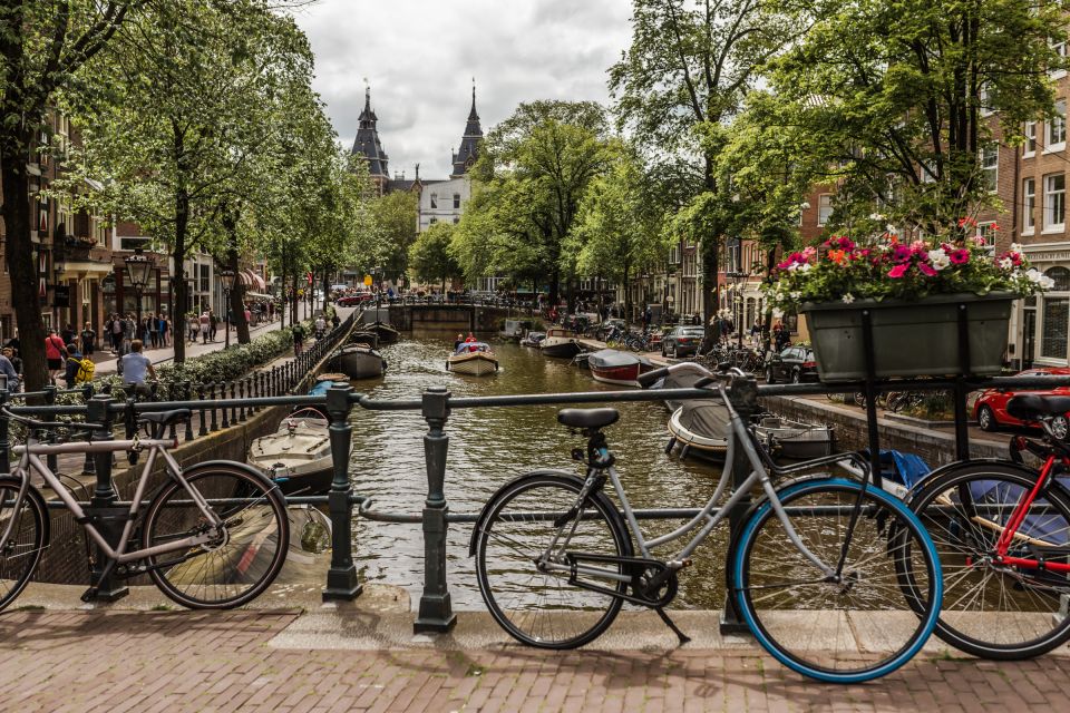 Amsterdam: Off-the-Beaten-Track Neighborhoods Private Tour - Zooming out: how the route stitches Amsterdam together
