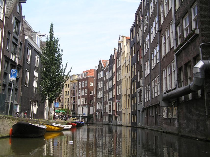 Amsterdam Old City Private Walking Tour - Begijnhof women’s homes: a calmer Amsterdam moment
