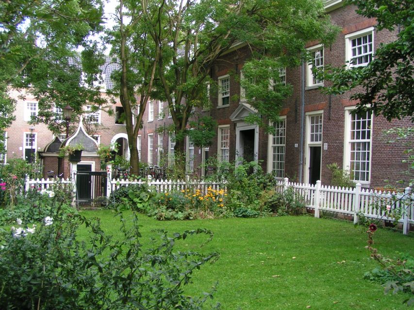 Amsterdam Old City Private Walking Tour - Wandering the old Jewish District with historical context