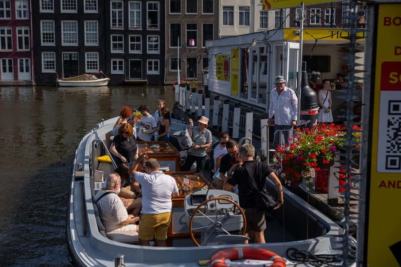 Amsterdam: Open Boat Tour of Canals with Expert Local Guide - Key Things to Know Before You Go