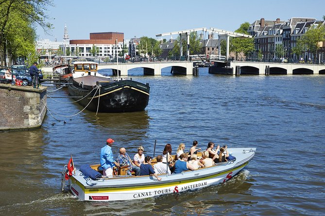 Amsterdam Open Boat Tour with Local Guide - What you’ll see on the route (and what each moment is for)