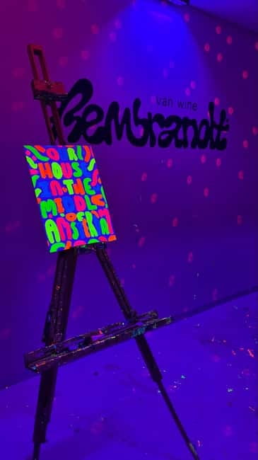 Amsterdam: Paint and Sip in the Dark at Rembrandt van Wine - The “Paint in the Dark” Experience: How It Feels