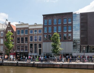 Amsterdam: Private Anne Frank and Jewish Quarter Tour - Nieuwmarkt and Lastage: Amsterdam’s Jewish Quarter in living streets