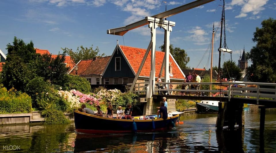 Amsterdam: Private green tour !!! Windmills, castle - Private Tesla Logistics: Door-to-Door Comfort Without the Stress