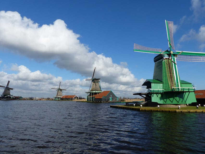 Amsterdam: Private green tour !!! Windmills, castle - Price and Value for a Group of Up to Four