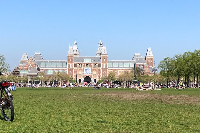 Amsterdam private guided tour with Marieke, local guide - Why this private Amsterdam format feels calmer