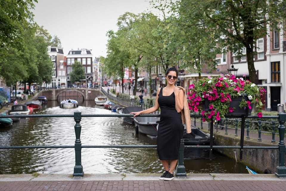 Amsterdam: Private Photoshoot in iconic locations - Practical tips to get the best results at Cobra Cafe