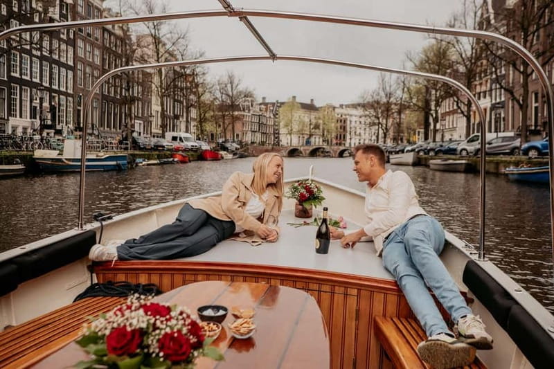 Amsterdam: Private Romantic Canal Cruise w. Prosecco/Snacks - The canal route: from Keizersgracht to the Seven Bridges of Love