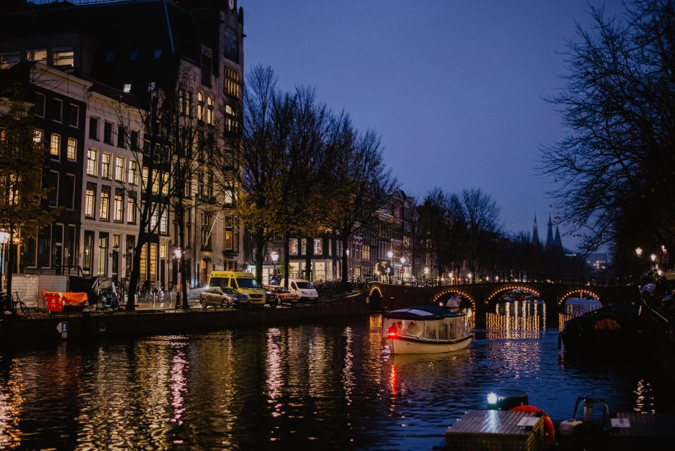 Amsterdam: Private Romantic Evening Boat Tour with Prosecco - Getting to Keizersgracht 401 without stress (and what to watch for)