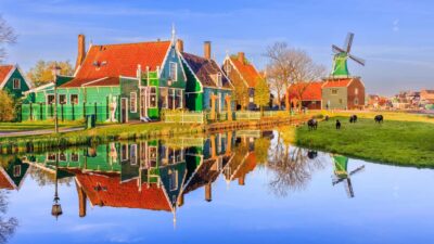 Amsterdam: Private Tour Giethoorn, Zaanse Schans Local Guide - Door-to-door comfort from Amsterdam (and why it matters)