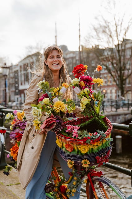 Amsterdam: Professional Photoshoot at the Canals - Photos you’ll receive: preview JPGs, retouching picks, and 15 days