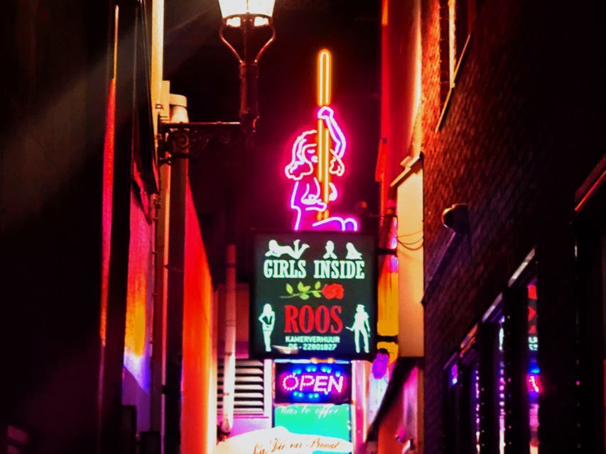 Amsterdam: Red Light District and Coffeeshop Culture Tour - Why This 2-Hour Red Light District Tour Feels Productive