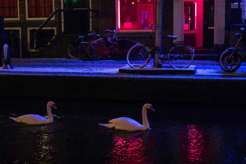 Amsterdam: Red Light District and Coffeeshop Culture Tour - The Streetscape Walk: Red Windows, Narrow Lanes, and an Old Church