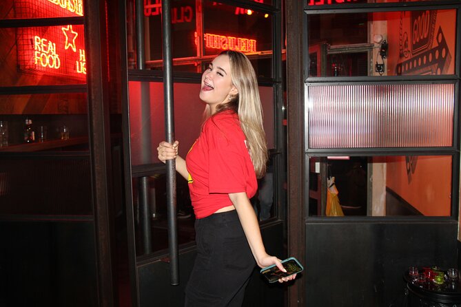 Amsterdam Red Light District Pub Crawl - The Late-Night Finish Around 1:00am: Big Club Entry