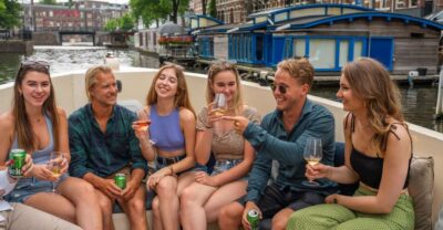 Amsterdam: Red-Light District Pub Crawl and Booze Boat Tour - Starboard boats meeting point: where to start without wasting time