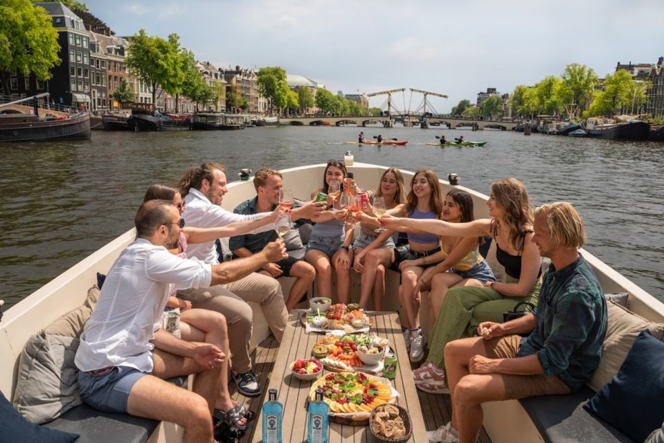 Amsterdam: Red-Light District Pub Crawl and Booze Boat Tour - The transition: from boat to Red Light District meeting spot