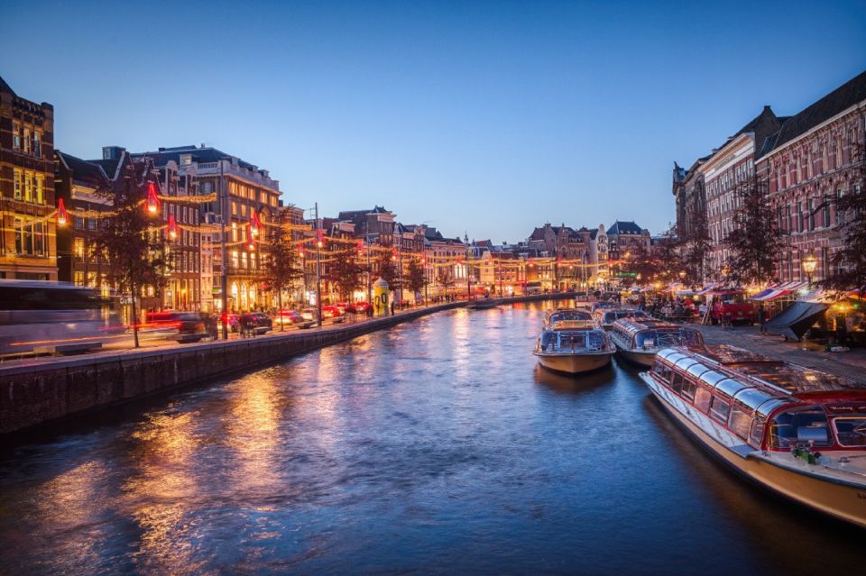 Amsterdam Red Light District tour with a local guide - Should You Book This Amsterdam Red Light District Tour?