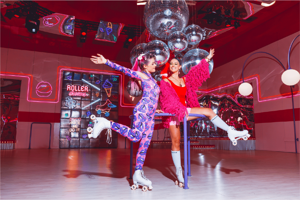 Amsterdam: Roller Dreams & Amsterdam Nightlife Experience - Uber, taxis, and getting back: plan your route like a grown-up