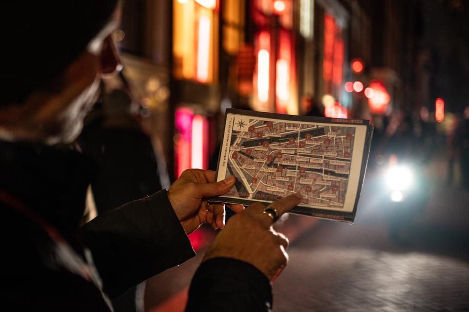 Amsterdam: Self-guided Red Light District Pub Crawl Mystery - Who this tour suits best