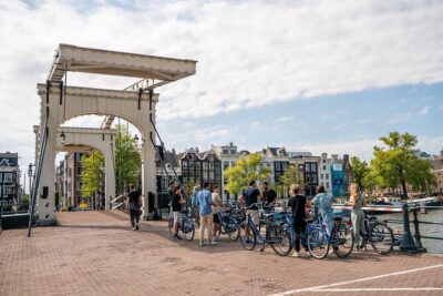 Amsterdam Small-Group Bike Tour With Optional Canal Cruise - How the route is structured in a 2.5-hour city-bike reality