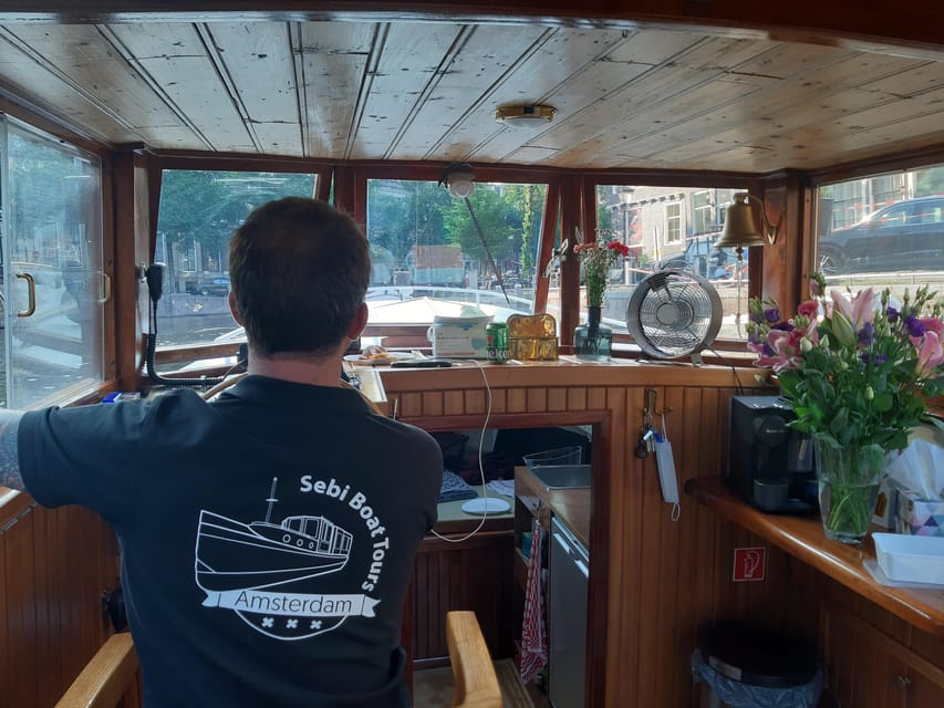 Amsterdam: Small-Group Canal Cruise incl. Drinks and Snacks - Drinks and Dutch snacks: why the service changes the vibe