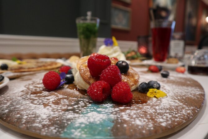 Amsterdam Small-Group Walking Tour with Typical Dutch Pancake - Muntplein and the Flower Market Feeling