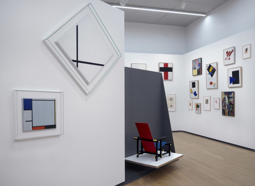 Amsterdam: Stedelijk Museum and 1-Hour Canal Cruise - Timing the museum and cruise: how to plan a smooth day