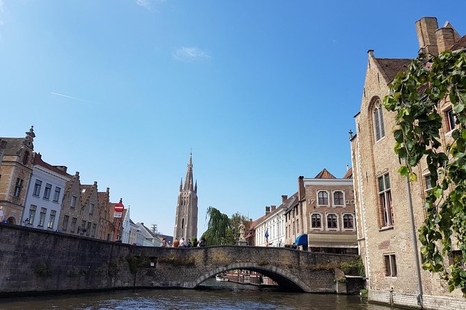 Amsterdam to Bruges – Private luxury Full-Day Tour Cristmasmarket - Door-to-door Amsterdam pickup that actually helps your day