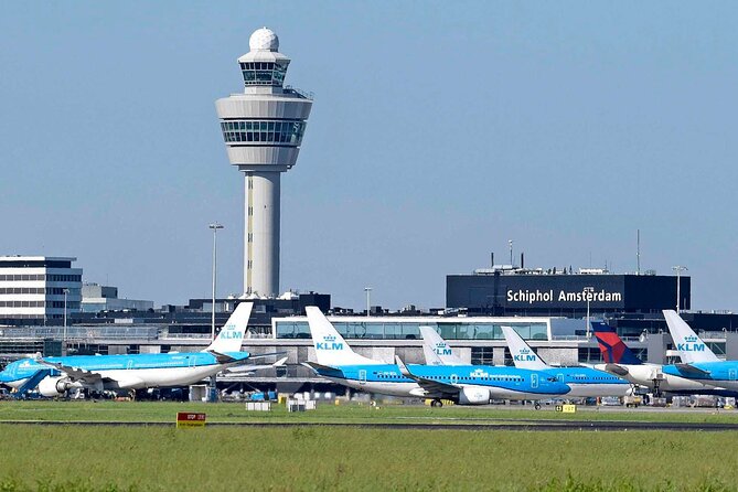 Amsterdam to Schiphol Airport Private Transfer - The 30-minute ride: comfortable, direct, and built for early departures