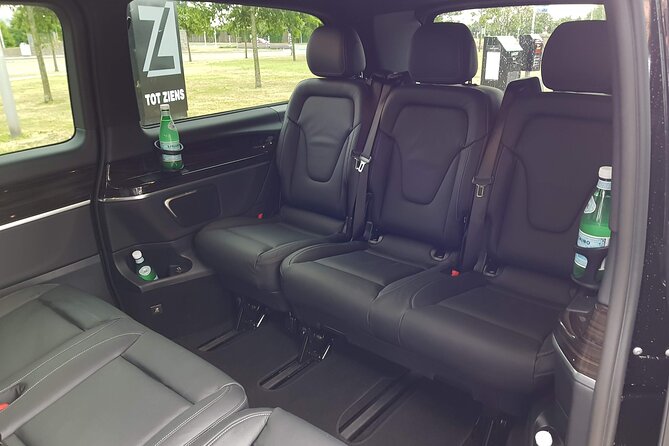 Amsterdam to Schiphol Airport Transfer Comfort & service. - Executive cars and minivans with space for real luggage