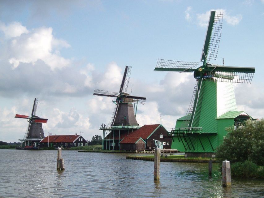 Amsterdam: Zaanse Schans Windmills Bike Tour with Guide - Zaanse Schans: the windmill village that looks like a painting