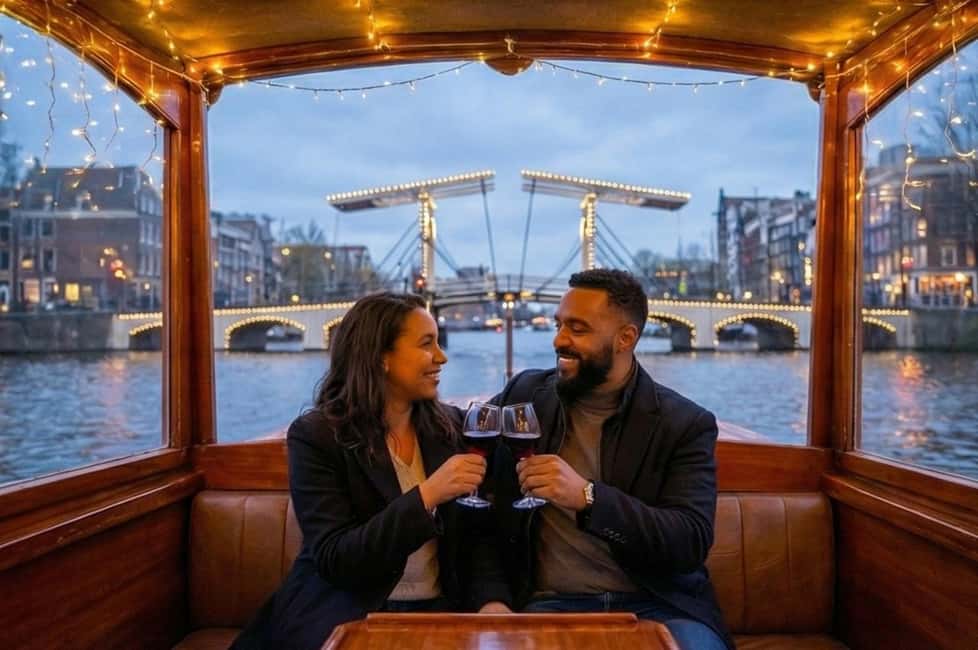 Amsterdam:1.5-Hour Canal Cruise local Guide, Drinks & Snacks - Quick Hits Before You Go
