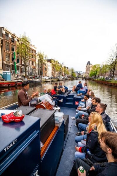 Amsterdam:Old City Canal Cruise with Live Guide and Open Bar - Where you’ll check in: H’Art Museum dock details