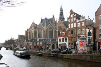 Amsterdam's Red Light District: A Self-Guided Audio Tour - VoiceMap app: GPS autoplay, offline audio, and how to use it smoothly
