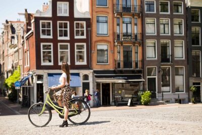 Anne Frank Private Bike Tour in Amsterdam - Meeting at Staalmeester Bridge: Simple, Central, and Easy to Find