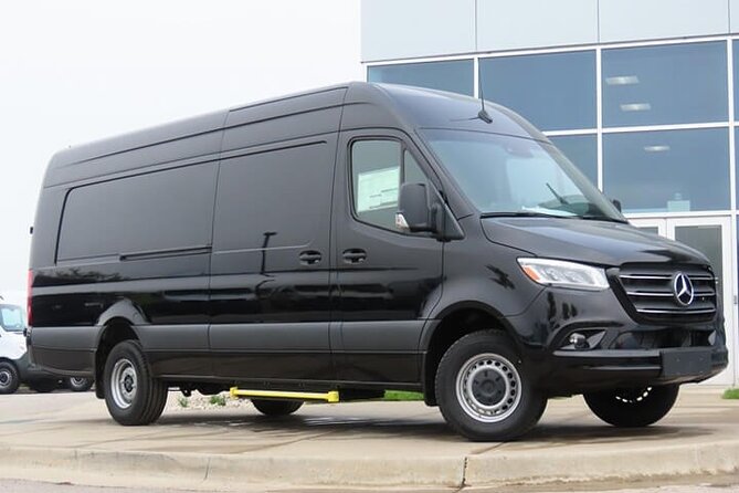 Arrival Private Transfer Amsterdam Airport to Amsterdam City Center by Minibus - Key Points at a Glance