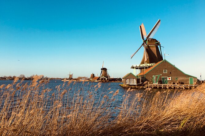 Best of Dutch Countryside: Giethoorn, Windmills, Secret Villages - Giethoorn: The Venice of the Netherlands, Without the Road Drama