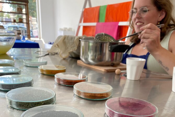 Cheese making workshop next to De Hallen, heart of Amsterdam - Inside the workshop: what you’ll do during the 3 hours