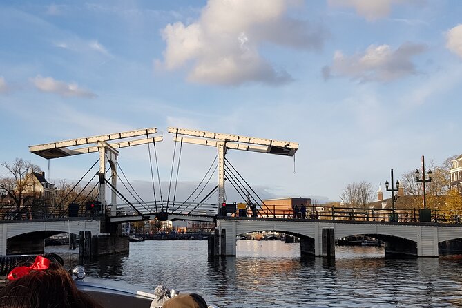 Classic Salonboat Tour in Amsterdam Including Cheese and Wine - Getting There: Westermarkt 20 and How to Start Smooth